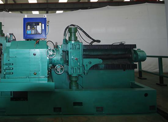Semi Automatic Bearing Steel Rod Peeling Machine Semi Automatic Bearing Steel Rod Peeling Machine